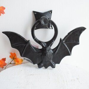 Black Cast Iron Metal Rustic Gothic Vampire Bat Decor Door Knocker